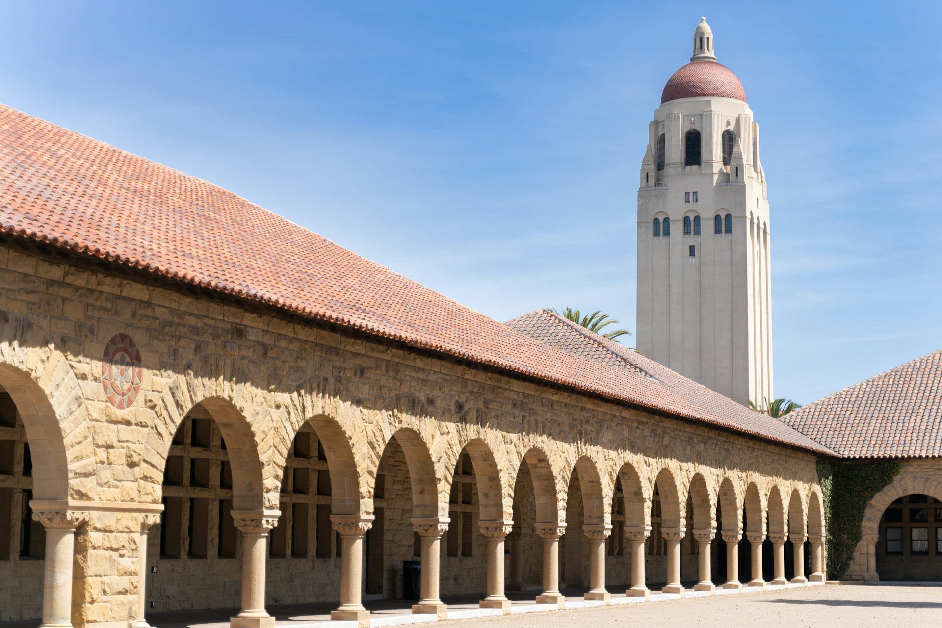 Exploring Two Premier American Universities: University of Washington and Stanford University